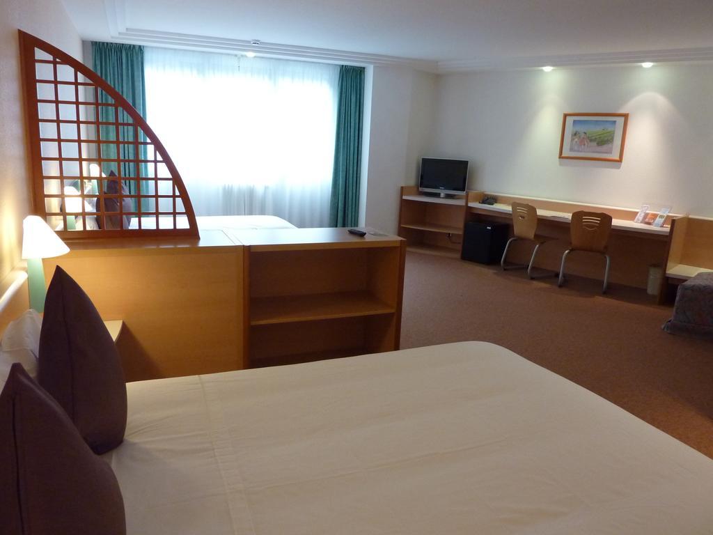 Hotel Tropical Les Escaldes エクステリア 写真