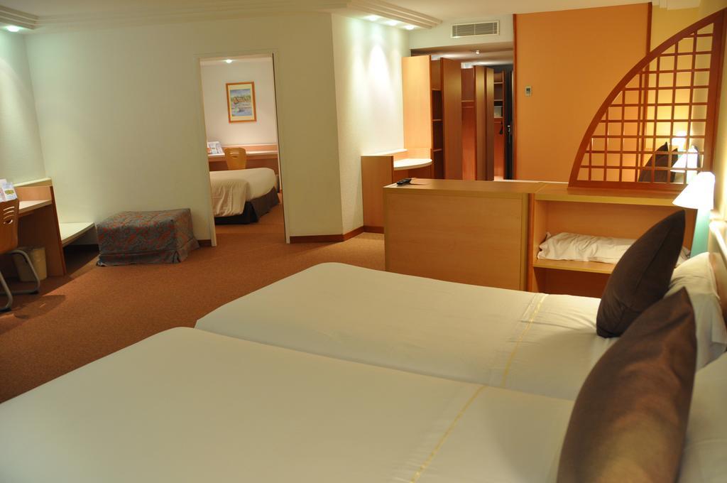 Hotel Tropical Les Escaldes エクステリア 写真